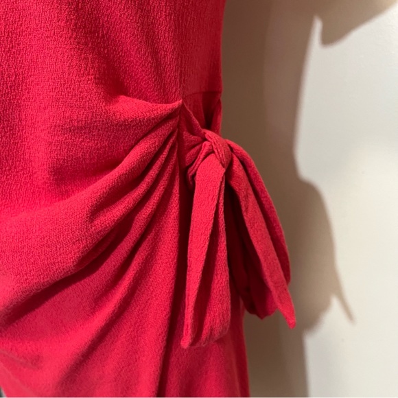 A Pea In The Pod Ruffle Hem Side Tie Maternity Dress - Picture 5 of 12